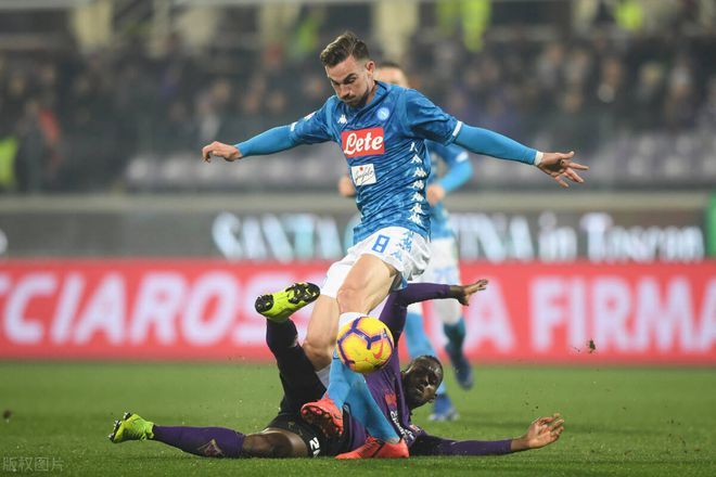 地履行着自 地履行着自