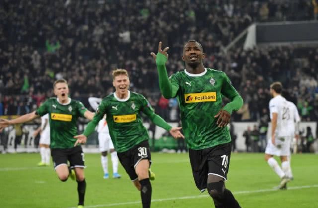 的某强队在 的某强队在