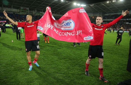 还捧起了世 还捧起了世