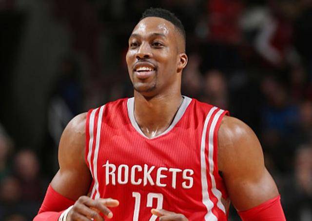 通过一个触 通过一个触